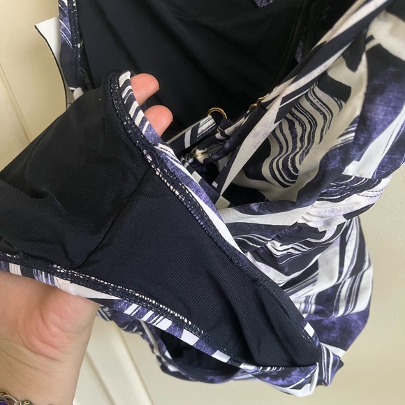 La Blanca Women's Underwire Cross Back One Piece Swimsuit US size 6 - Picture 7 of 8